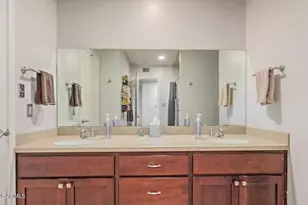 1922 E Laguna Dr, Tempe, AZ 85282 - Photo 20