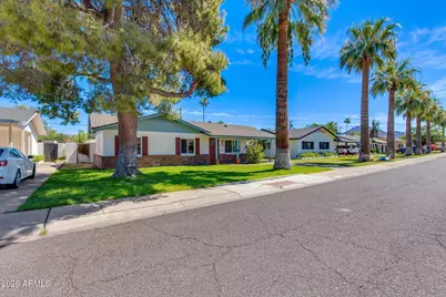 3412 E Turney Avenue, Phoenix, AZ 85018 - Photo 2