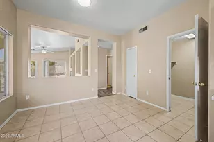 685 E Cantebria Dr, Gilbert, AZ 85296 - Photo 8