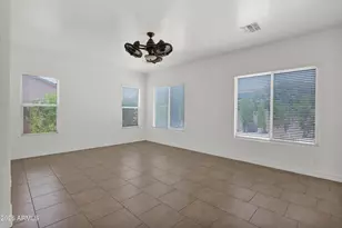 2282 E Tomahawk Dr, Gilbert, AZ 85298 - Photo 18