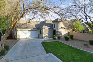 17239 W Ironwood St, Surprise, AZ 85388 - Photo 8