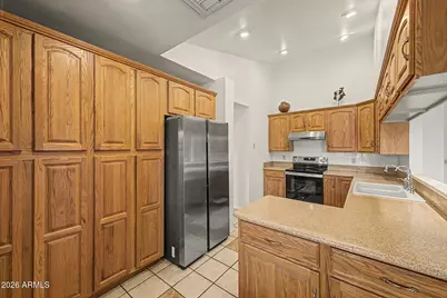 911 E Secretariat Drive, Tempe, AZ 85284 - Photo 12