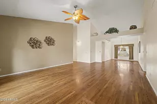 911 E Secretariat Dr, Tempe, AZ 85284 - Photo 6