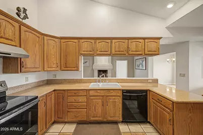 911 E Secretariat Drive, Tempe, AZ 85284 - Photo 14