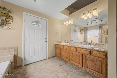 911 E Secretariat Drive, Tempe, AZ 85284 - Photo 24