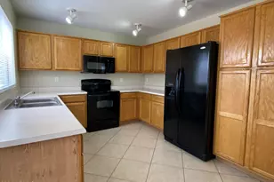 13701 N 82nd Ave, Peoria, AZ 85381 - Photo 8