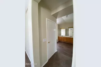 13701 N 82nd Avenue, Peoria, AZ 85381 - Photo 12
