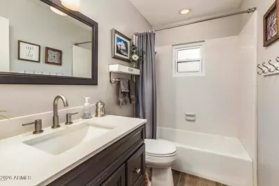 5402 E Windsor Avenue #Unit 17, Phoenix, AZ 85008 - Photo 8
