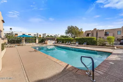5402 E Windsor Avenue #Unit 17, Phoenix, AZ 85008 - Photo 18