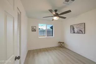 6427 W Lawrence Rd, Glendale, AZ 85301 - Photo 20