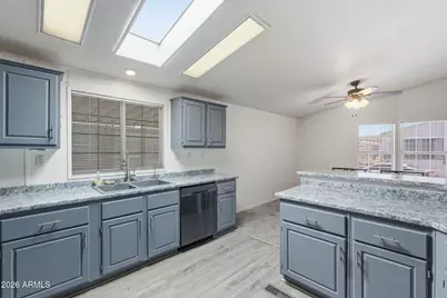 450 W Sunwest Drive #179, Casa Grande, AZ 85122 - Photo 2