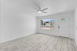 26 W Erie Dr, Tempe, AZ 85282 - Photo 6
