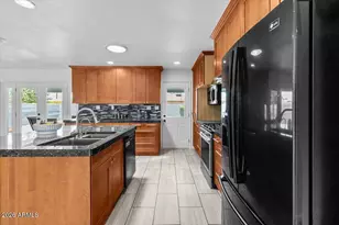 26 W Erie Dr, Tempe, AZ 85282 - Photo 1