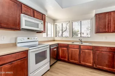 750 E Northern Avenue #1052, Phoenix, AZ 85020 - Photo 10