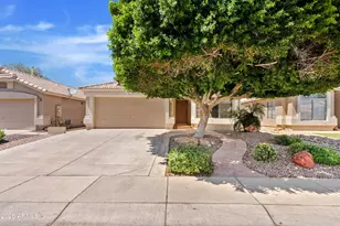 6536 W Desert Hollow Dr, Phoenix, AZ 85083 - Photo 2