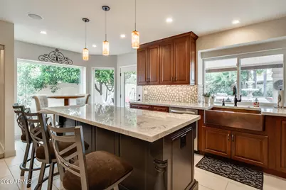 10675 E Cinnabar Avenue, Scottsdale, AZ 85258 - Photo 4
