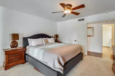 10675 E Cinnabar Avenue, Scottsdale, AZ 85258 - Photo 38