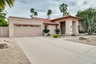 10675 E Cinnabar Ave, Scottsdale, AZ 85258 - Photo 8