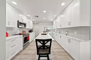 7241 W Laurel Ln, Peoria, AZ 85345 - Photo 14