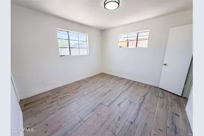 4505 W Clarendon Avenue, Phoenix, AZ 85031 - Photo 12