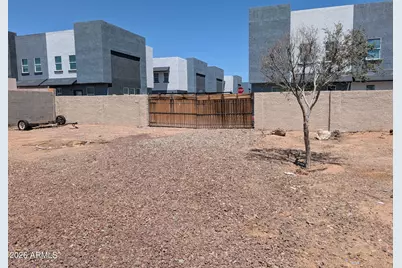 12544 W Cottonwood Street, Surprise, AZ 85378 - Photo 2