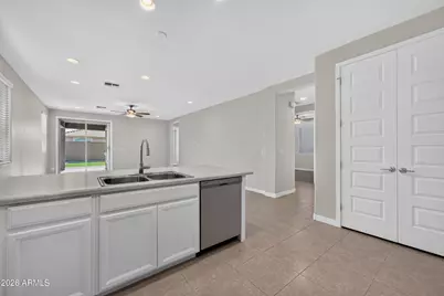 3737 S 64th Lane, Phoenix, AZ 85043 - Photo 10
