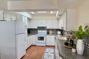 2102 E Alameda Dr, Tempe, AZ 85282 - Photo 8