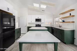927 W Grand Caymen Dr, Gilbert, AZ 85233 - Photo 12