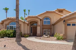 927 W Grand Caymen Dr, Gilbert, AZ 85233 - Photo 2