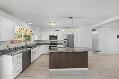 2815 W Villa Rita Drive, Phoenix, AZ 85053 - Photo 6