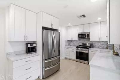 1708 E McLellan Boulevard, Phoenix, AZ 85016 - Photo 10
