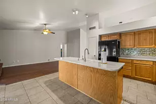 8721 N 109th Ave, Peoria, AZ 85345 - Photo 18
