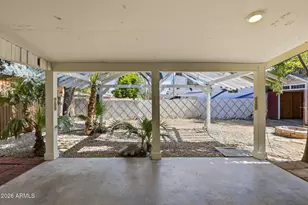 4136 W Caron St, Phoenix, AZ 85051 - Photo 32