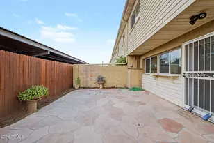 8422 E Chaparral Rd, Scottsdale, AZ 85250 - Photo 34