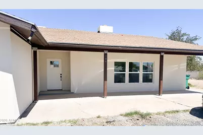 109 Encanto Drive, Holbrook, AZ 86025 - Photo 1