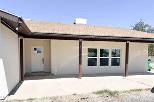 109 Encanto Dr, Holbrook, AZ 86025 - Photo 1