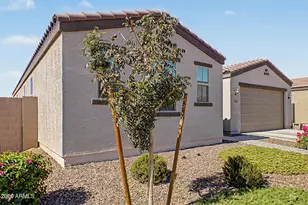 2540 W Grenadine Rd, Phoenix, AZ 85041 - Photo 6