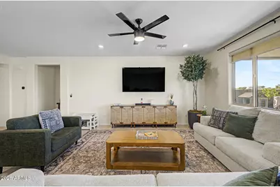 2540 W Grenadine Road, Phoenix, AZ 85041 - Photo 16