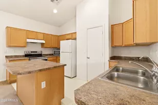 1733 E Desert Breeze Pl, Casa Grande, AZ 85122 - Photo 12