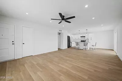 1134 N 60th Drive, Phoenix, AZ 85043 - Photo 8