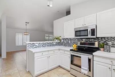 3407 E Wahalla Lane, Phoenix, AZ 85050 - Photo 8