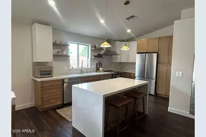 6754 W Caribbean Lane, Peoria, AZ 85381 - Photo 2