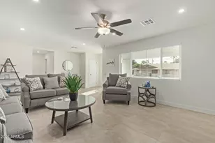 9830 W Evergreen Dr, Sun City, AZ 85373 - Photo 8