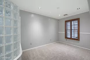 5629 S 21st Pl, Phoenix, AZ 85040 - Photo 8