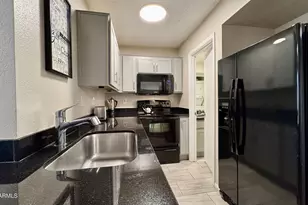 8625 E Belleview Pl, Scottsdale, AZ 85257 - Photo 6