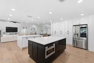 646 E Leah Ln, Gilbert, AZ 85234 - Photo 6
