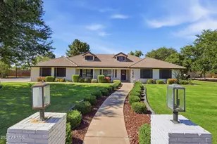 646 E Leah Ln, Gilbert, AZ 85234 - Photo 8