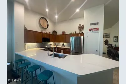 3706 E Desert Flower Lane, Phoenix, AZ 85044 - Photo 2