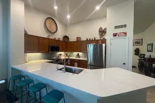 3706 E Desert Flower Ln, Phoenix, AZ 85044 - Photo 2