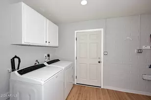 10402 W Wininger Cir, Sun City, AZ 85351 - Photo 32